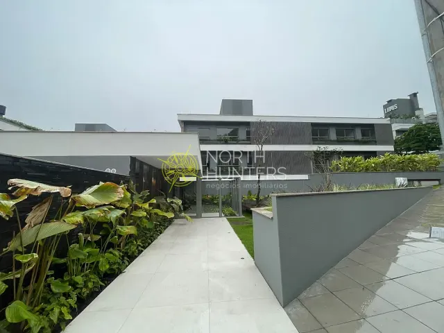Apartamento com 130m² 2 quartos e 2 banheiros, para alugar, no bairro Cacupé em Florianópolis