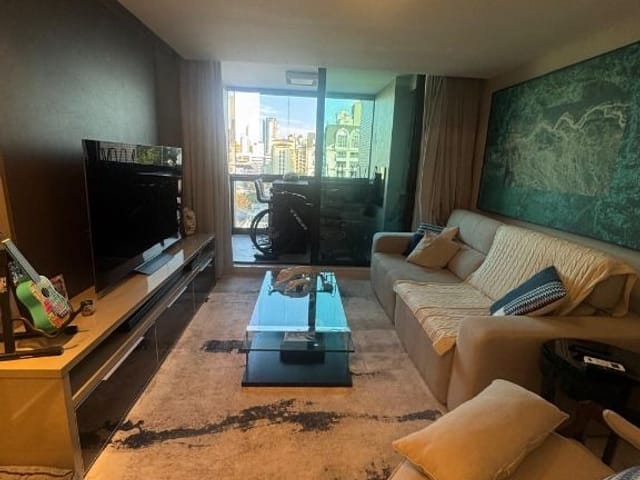 Apartamento 2 quartos e 2 banheiros, à venda, no bairro Mercês em Curitiba