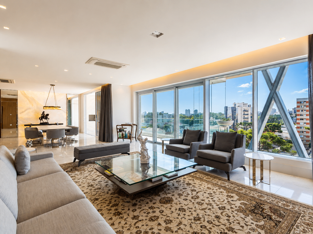 Apartamento com 715m² 4 quartos e 5 banheiros, à venda, no bairro Batel em Curitiba