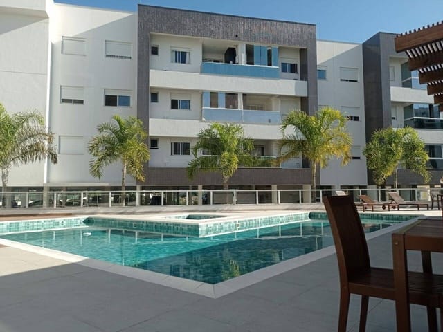 Apartamento 2 quartos e 3 banheiros, à venda, no bairro Ingleses do Rio Vermelho em Florianópolis