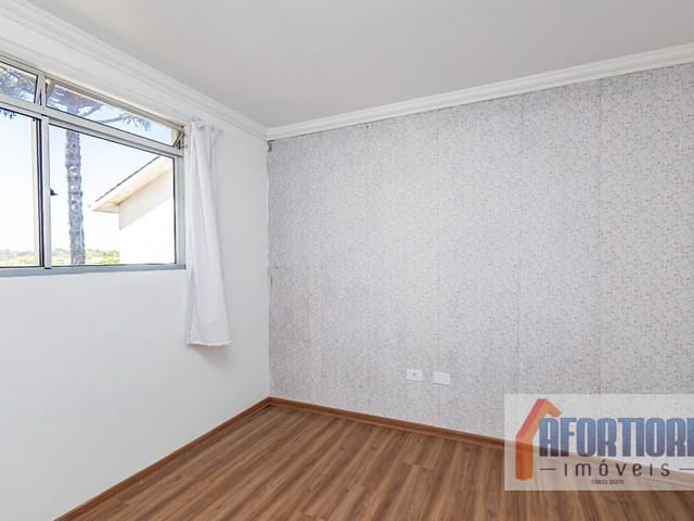 Apartamento 2 quartos e 1 banheiro, para alugar, no bairro Santa Cândida em Curitiba