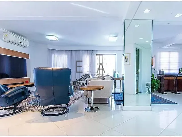Apartamento com 230m² 4 quartos e 5 banheiros, à venda ou para alugar, no bairro Jardim Vila Mariana em São Paulo