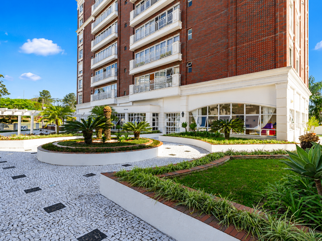 Apartamento com 214m² 3 quartos e 4 banheiros, à venda, no bairro Hugo Lange em Curitiba