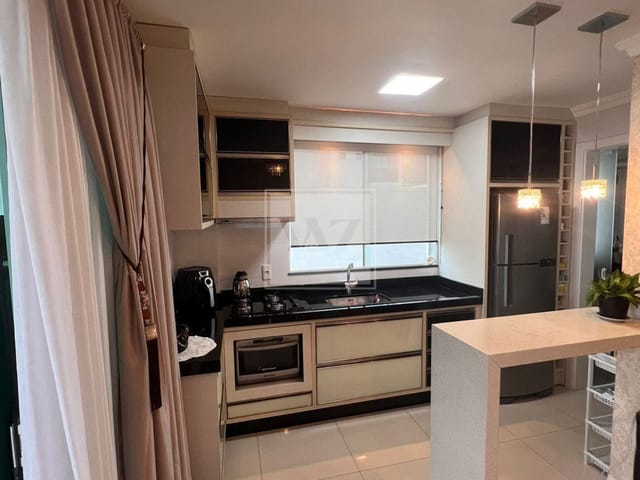 Apartamento 2 quartos e 2 banheiros, à venda, no bairro Meia Praia em Itapema