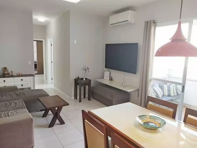 Apartamento 2 quartos e 2 banheiros, para alugar, no bairro Ingleses do Rio Vermelho em Florianópolis