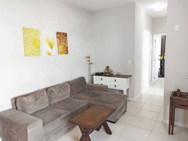 Apartamento 2 quartos e 2 banheiros, para alugar, no bairro Ingleses do Rio Vermelho em Florianópolis