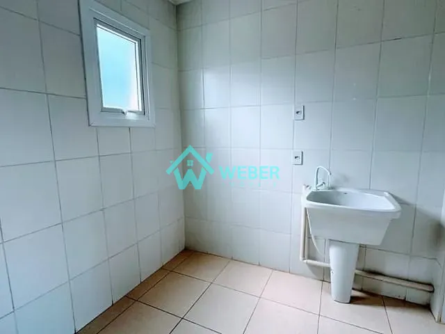 Apartamento 2 quartos e 1 banheiro, à venda, no bairro Vila Nova em Novo Hamburgo