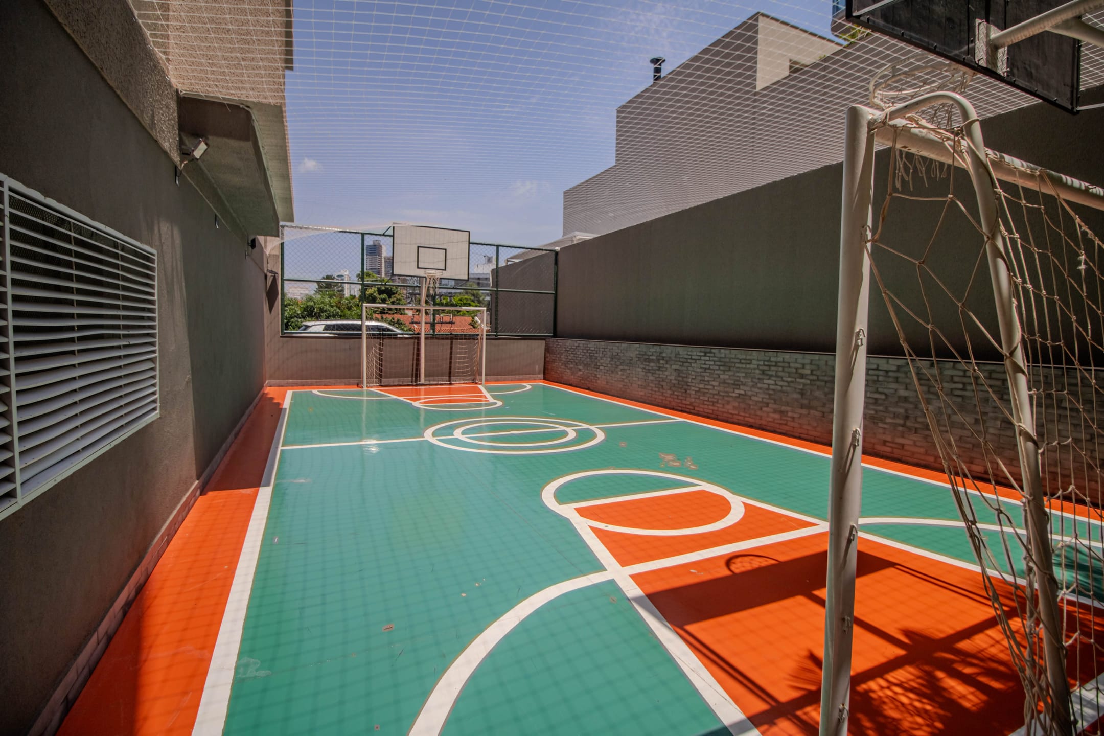 Apartamento à venda com 2 quartos, 70m² - Foto 23