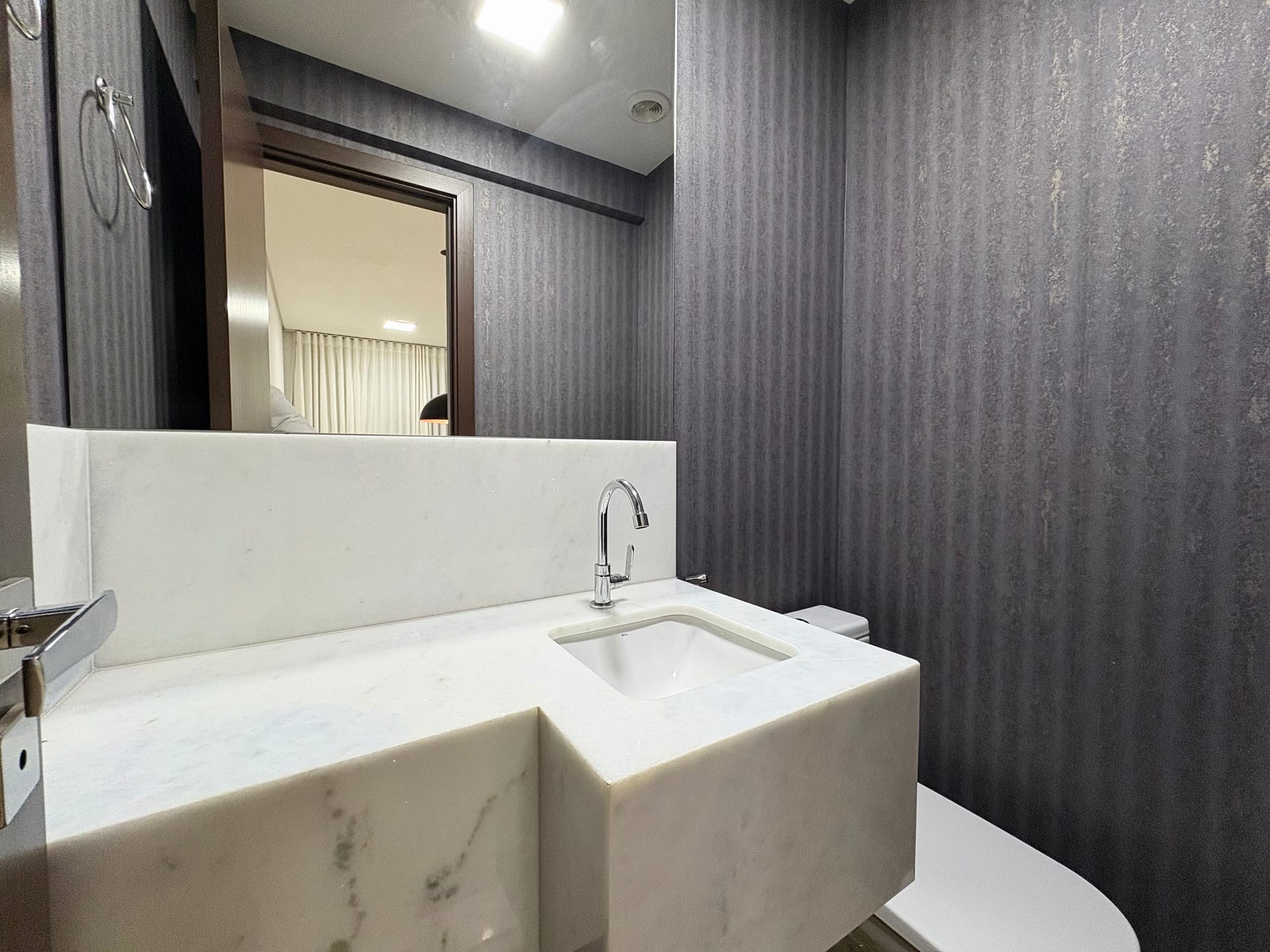 Apartamento à venda com 2 quartos, 70m² - Foto 9