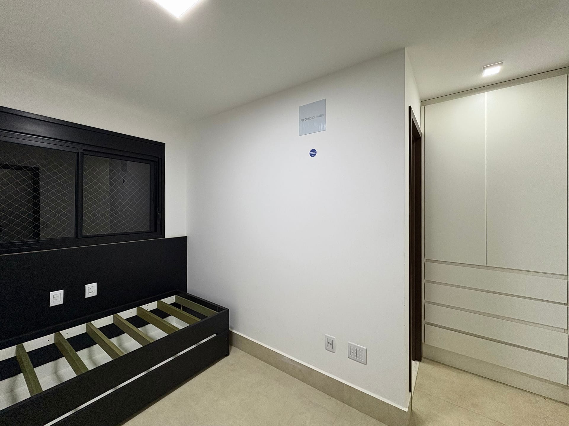 Apartamento à venda com 2 quartos, 70m² - Foto 13