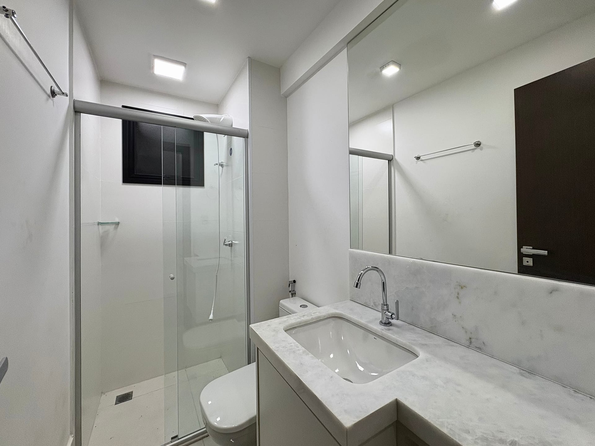Apartamento à venda com 2 quartos, 70m² - Foto 16