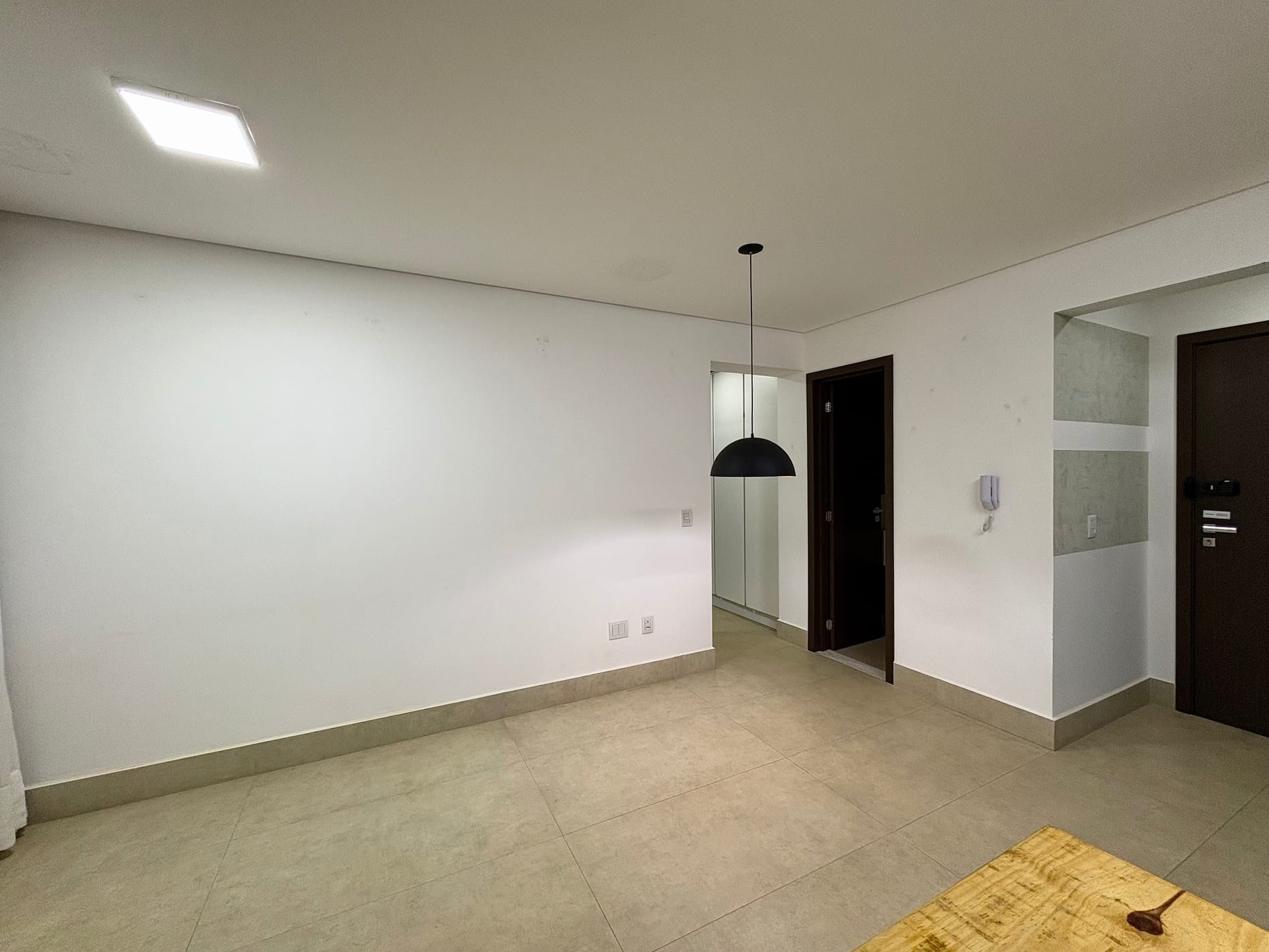 Apartamento à venda com 2 quartos, 70m² - Foto 2