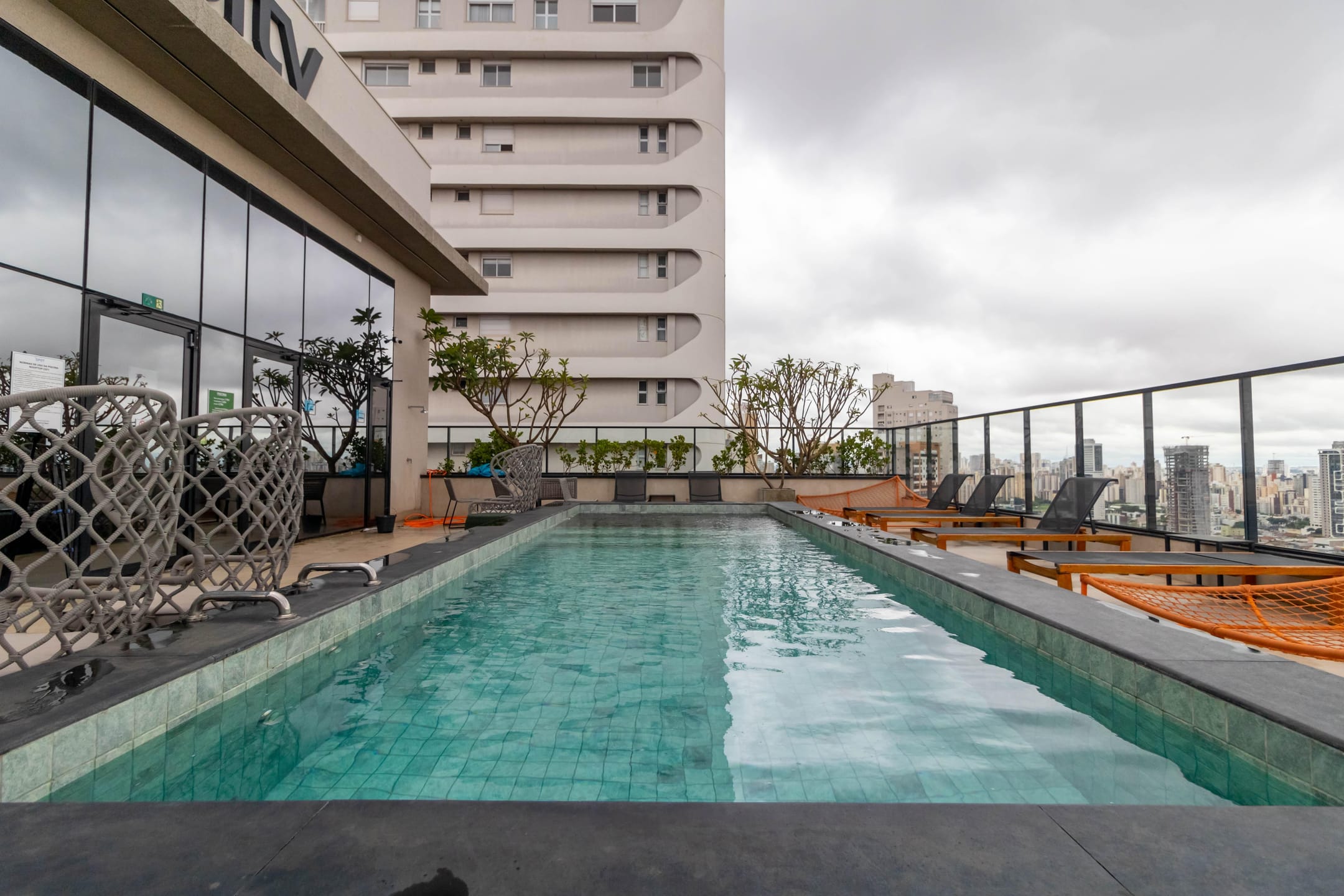 Apartamento à venda com 2 quartos, 70m² - Foto 26