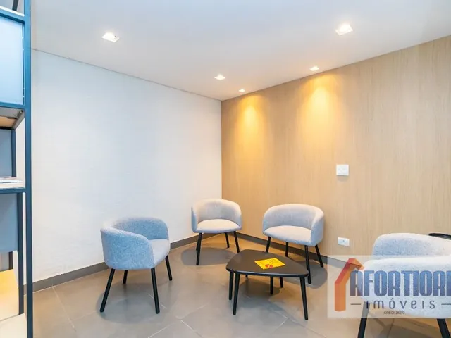 Apartamento 2 quartos e 1 banheiro, à venda, no bairro Água Verde em Curitiba
