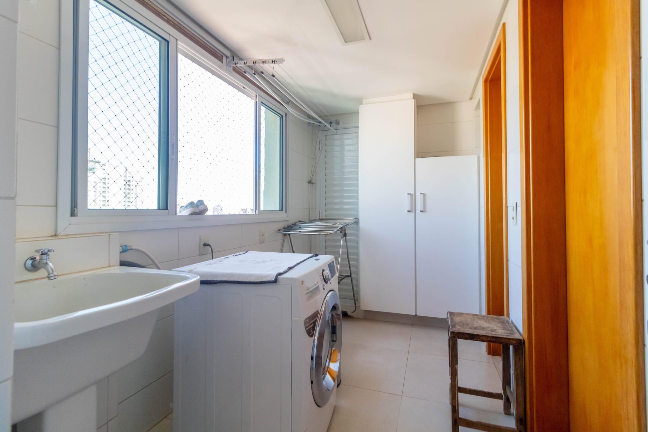 Apartamento à venda com 4 quartos, 176m² - Foto 9