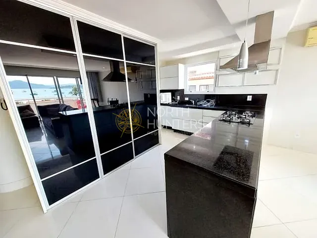 Apartamento com 179m² 3 quartos e 2 banheiros, à venda, no bairro Jurerê em Florianópolis