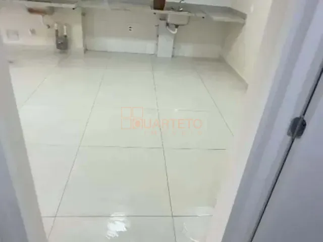 Apartamento 3 quartos e 2 banheiros, à venda, no bairro Vila Anastácio em São Paulo
