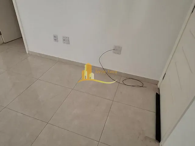 Apartamento 2 quartos e 1 banheiro, à venda, no bairro Vila Carmosina em São Paulo