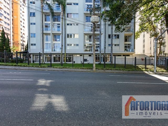 Apartamento 2 quartos e 1 banheiro, à venda, no bairro Cabral em Curitiba