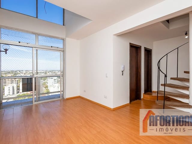 Apartamento 2 quartos e 1 banheiro, à venda, no bairro Cabral em Curitiba