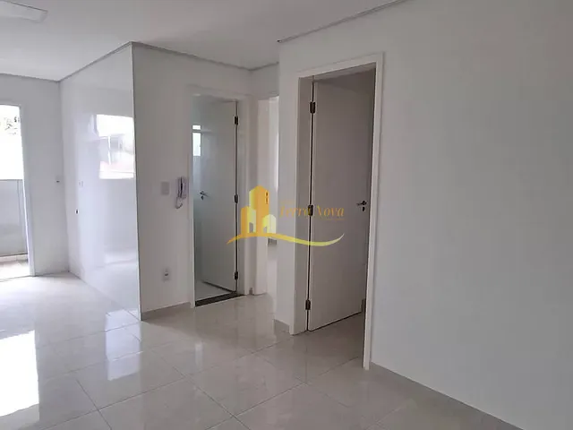 Apartamento 2 quartos e 1 banheiro, à venda, no bairro Vila Carmosina em São Paulo