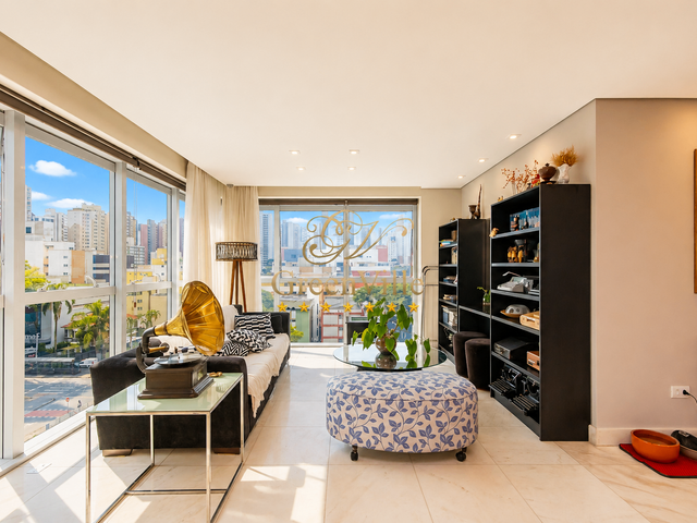 Apartamento com 379m² 4 quartos e 6 banheiros, à venda, no bairro Água Verde em Curitiba