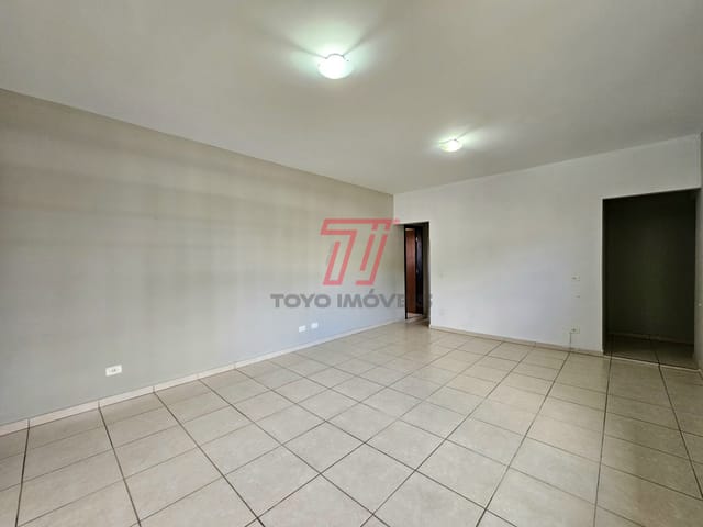 Apartamento 3 quartos e 2 banheiros, para alugar, no bairro Seminário em Curitiba