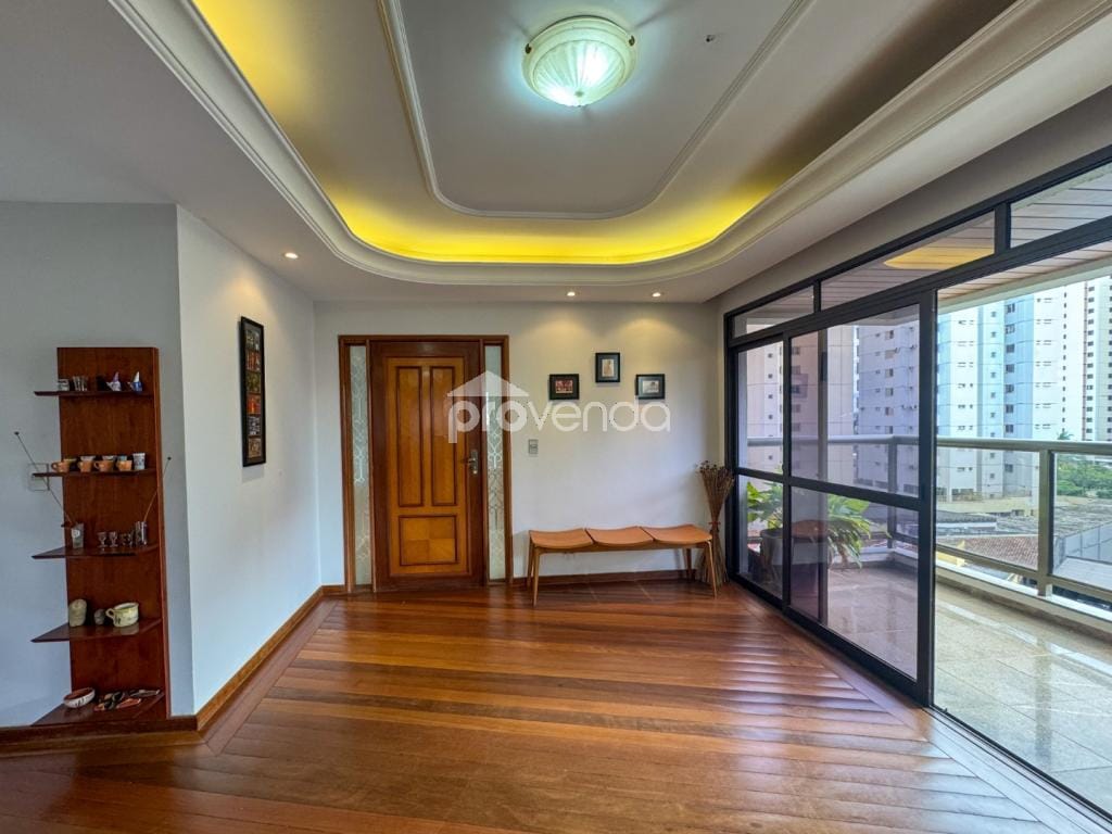 Apartamento, 3 quartos, 218 m² - Foto 2