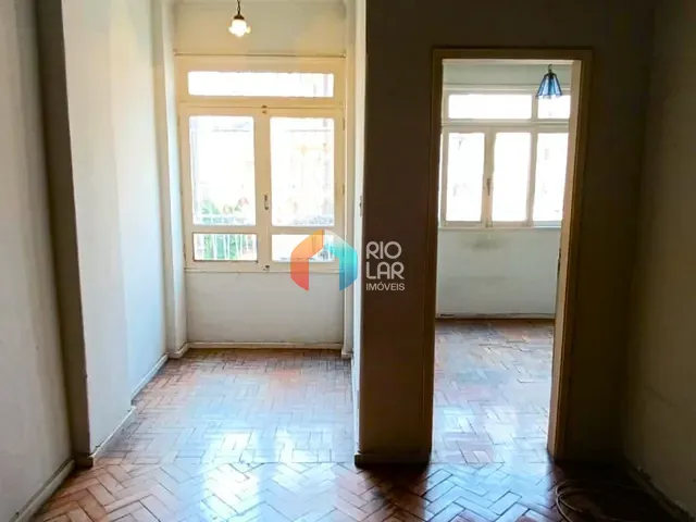 Apartamento com 79m² 2 quartos e 1 banheiro, à venda, no bairro Glória em Rio de Janeiro
