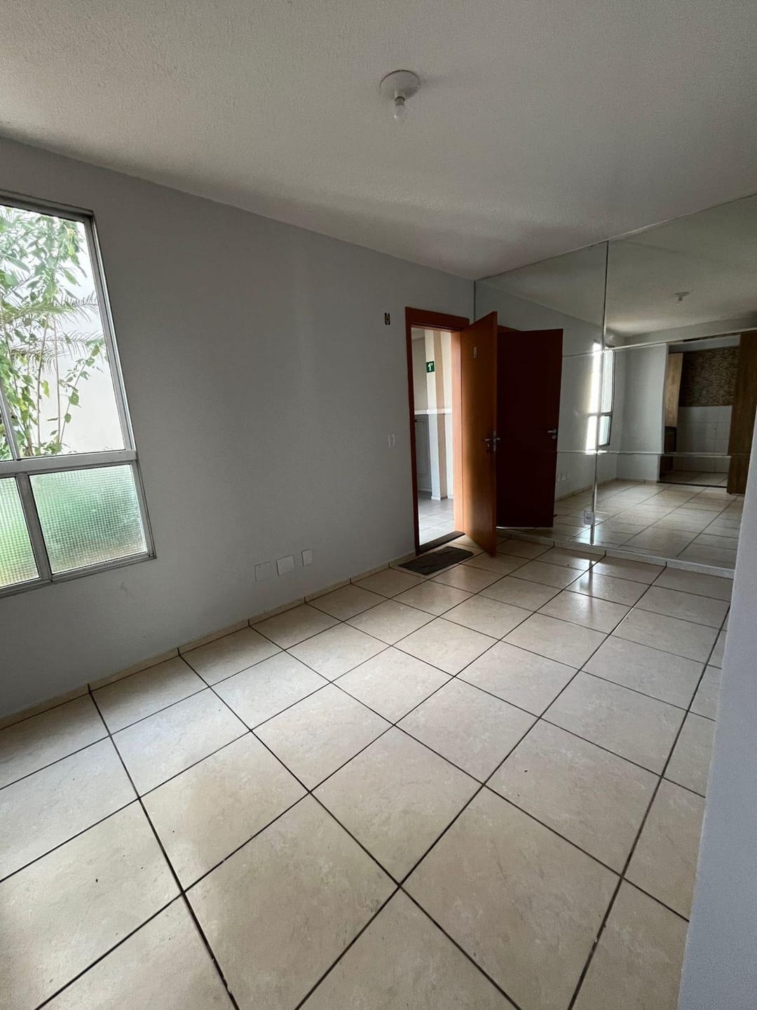 Apartamento à venda com 2 quartos, 47m² - Foto 2