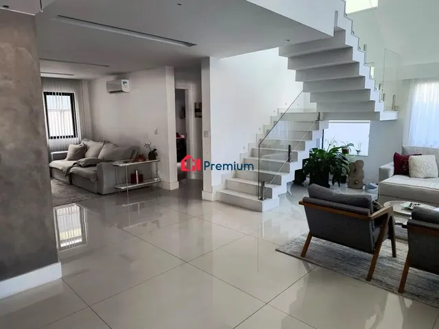 Casa 5 quartos e 7 banheiros, à venda, no bairro Recreio dos Bandeirantes em Rio de Janeiro