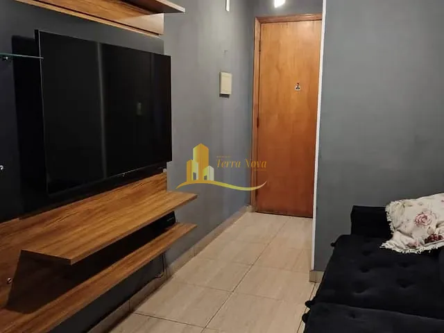 Apartamento 2 quartos e 1 banheiro, à venda, no bairro Vila Carmosina em São Paulo