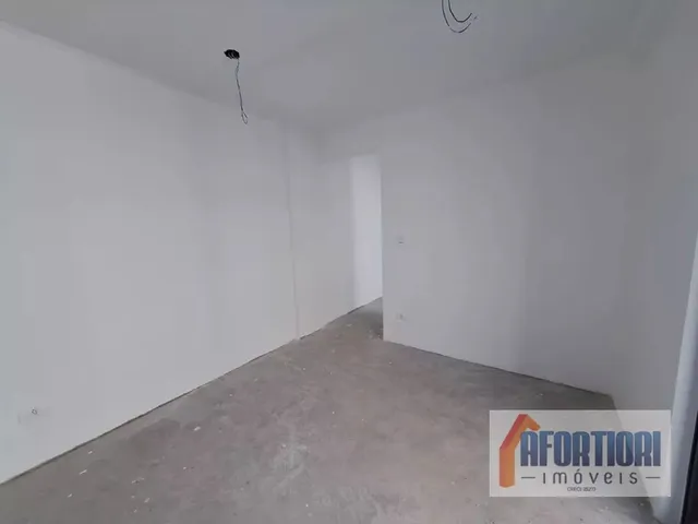Apartamento 2 quartos e 1 banheiro, à venda, no bairro Água Verde em Curitiba