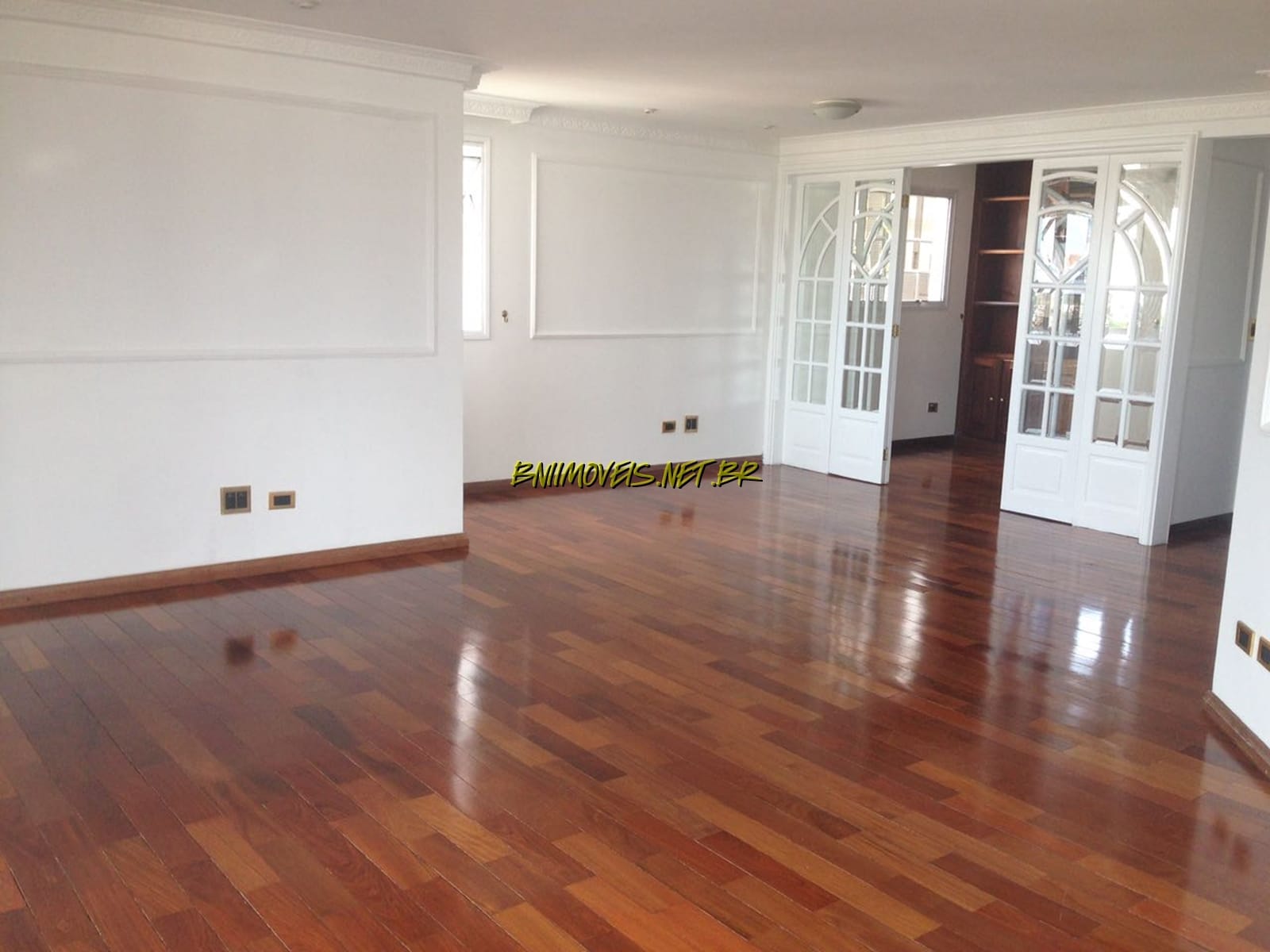 Apartamento à venda e aluguel com 3 quartos, 140m² - Foto 1