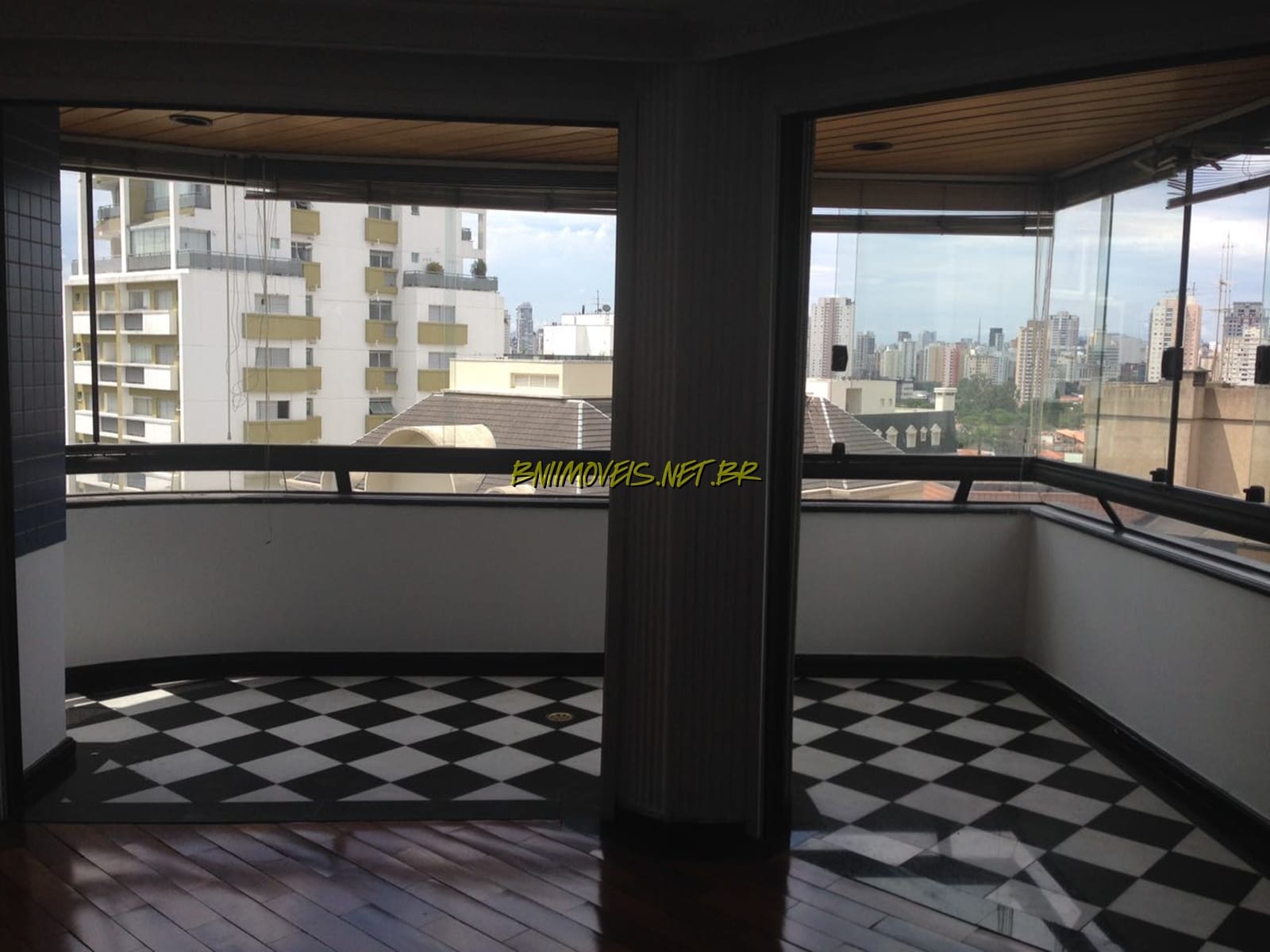 Apartamento à venda e aluguel com 3 quartos, 140m² - Foto 2
