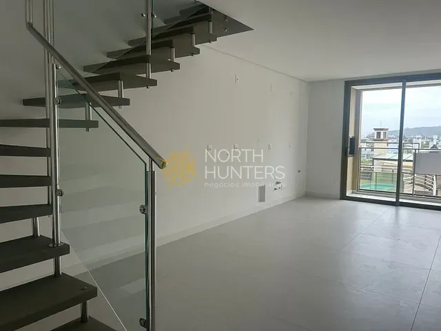 Apartamento com 103m² 2 quartos e 2 banheiros, à venda, no bairro Jurerê em Florianópolis