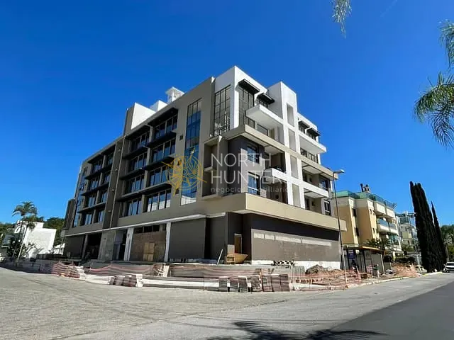 Apartamento com 103m² 2 quartos e 2 banheiros, à venda, no bairro Jurerê em Florianópolis
