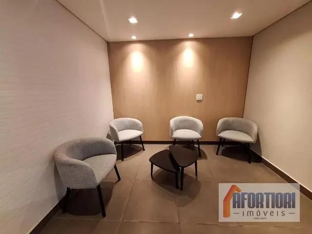 Apartamento 2 quartos e 1 banheiro, à venda, no bairro Água Verde em Curitiba