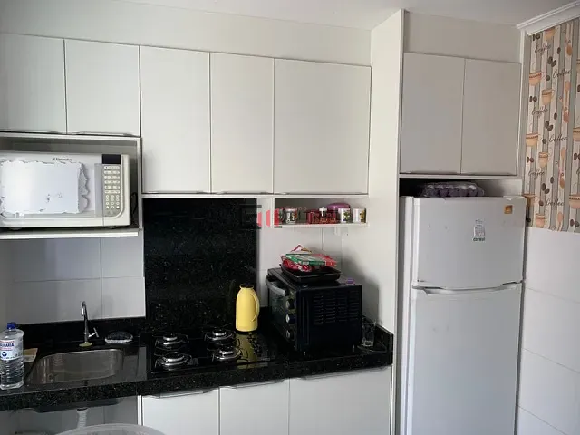 Apartamento 2 quartos e 1 banheiro, à venda, no bairro Chácara Manella em Cambé
