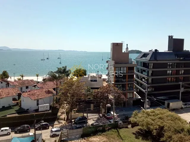 Apartamento com 151m² 2 quartos e 3 banheiros, à venda ou para alugar, no bairro Jurerê em Florianópolis