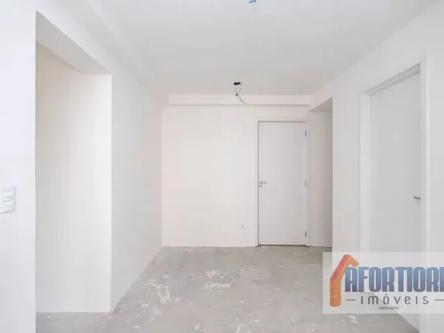 Apartamento 2 quartos e 1 banheiro, à venda, no bairro Água Verde em Curitiba