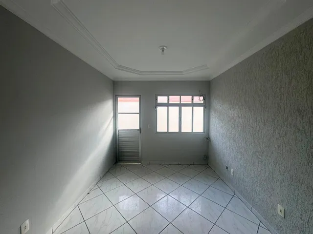 Apartamento 2 quartos e 1 banheiro, à venda, no bairro Ingleses do Rio Vermelho em Florianópolis