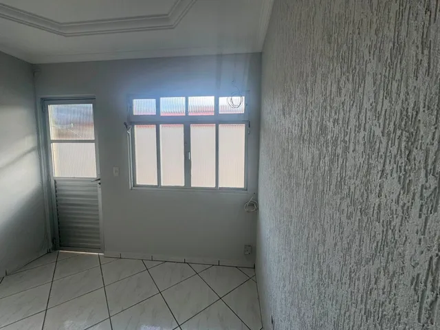 Apartamento 2 quartos e 1 banheiro, à venda, no bairro Ingleses do Rio Vermelho em Florianópolis
