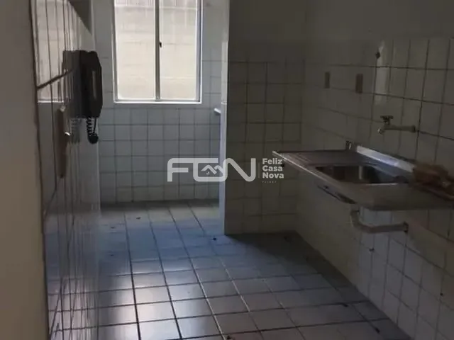 Apartamento 2 quartos e 1 banheiro, à venda, no bairro Gleba C em Camaçari