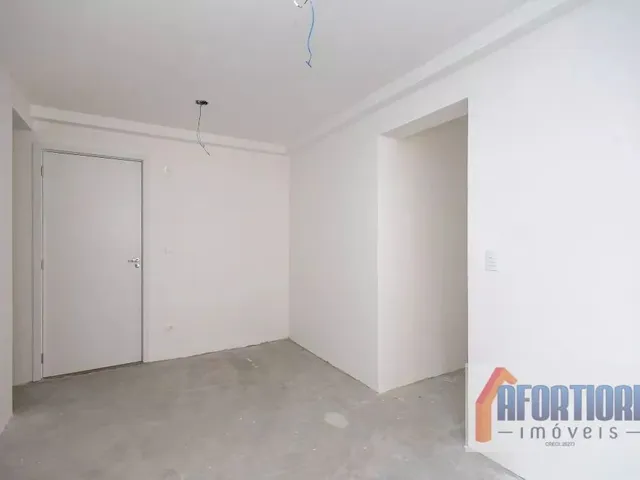 Apartamento 2 quartos e 1 banheiro, à venda, no bairro Água Verde em Curitiba