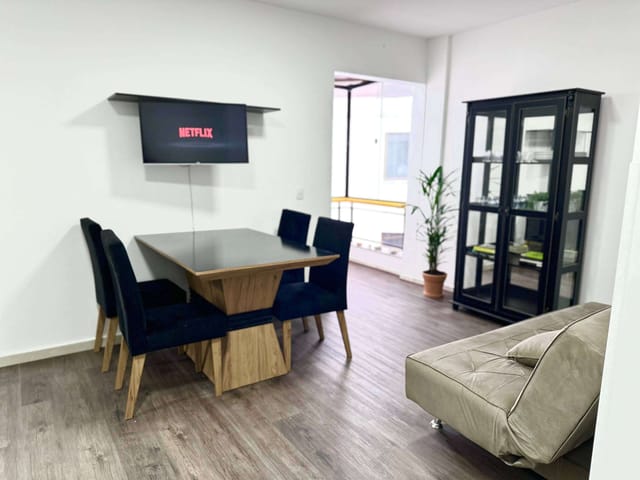 Apartamento 2 quartos e 1 banheiro, à venda, no bairro Ponta das Canas em Florianópolis