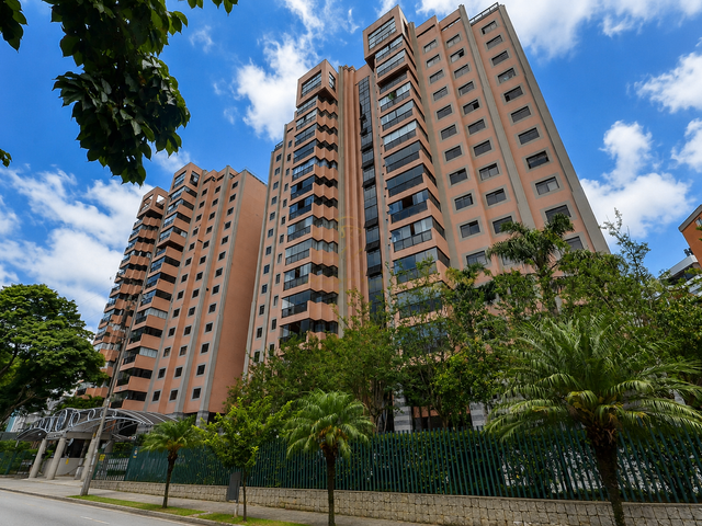 Apartamento com 264m² 4 quartos e 5 banheiros, à venda, no bairro Cabral em Curitiba