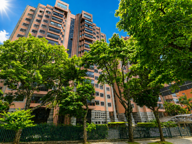 Apartamento com 264m² 4 quartos e 5 banheiros, à venda, no bairro Cabral em Curitiba
