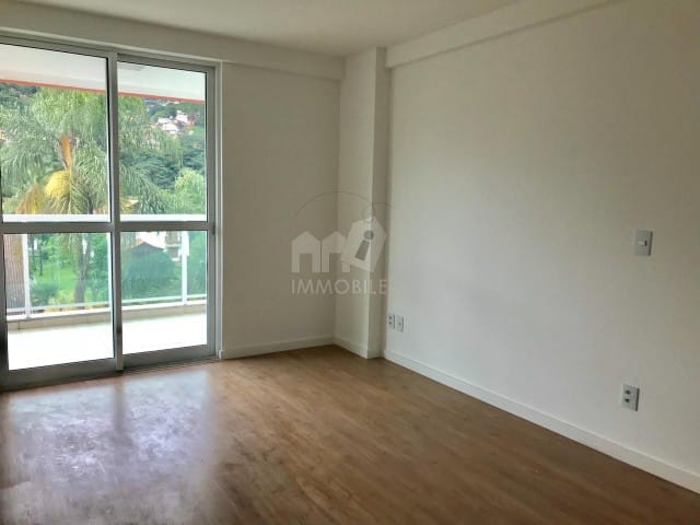 Apartamento 3 quartos e 2 banheiros, à venda, no bairro Corrêas em Petrópolis