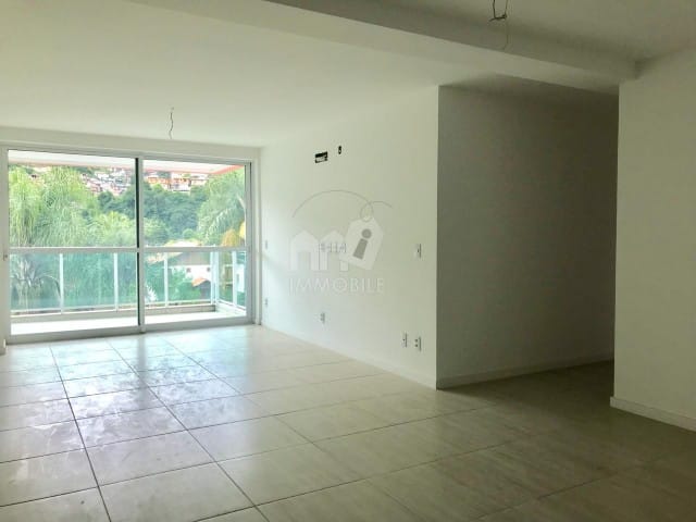 Apartamento 3 quartos e 2 banheiros, à venda, no bairro Corrêas em Petrópolis